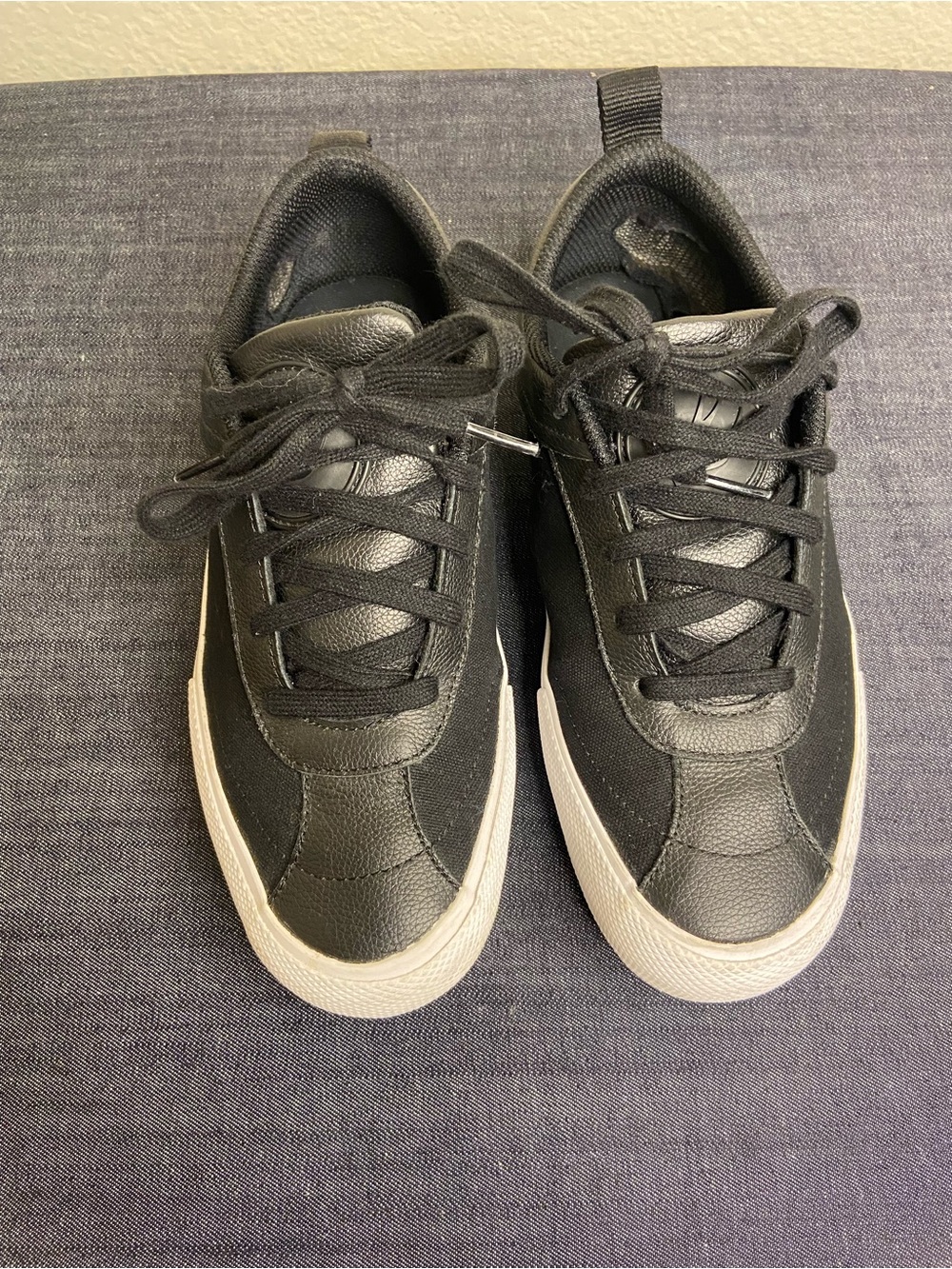 Alexander McQueen Woman Sneakers - Picture 2 of 10